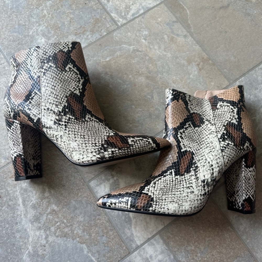 Snake Print Pointed Toe Block Heel Ankle Boots - Brown/Black